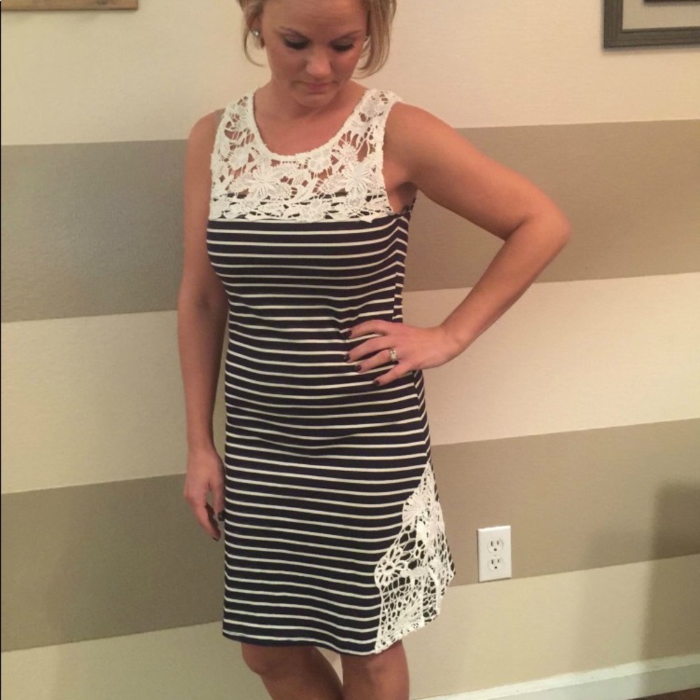 Skies Are Blue Shellie Lace Knit Dres